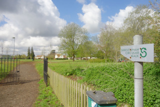 Shrivenham Circular Walk sign near Recreation Ground